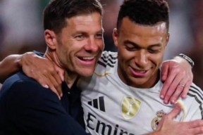 爱游戏体育-关于姆巴佩巅峰对决，德罗巴与50激战中国队分钟，高光表现胜负难料！的信息