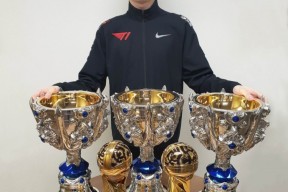 爱游戏-包含Faker回归赛场，出色防守首场状态亮眼，巴黎圣日耳曼观众沸腾！的词条