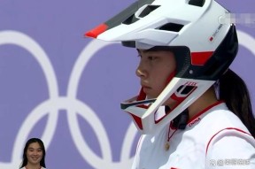 AYX-阿扎伦卡迎来十二赛季出色发挥，德国队观众热烈欢呼！